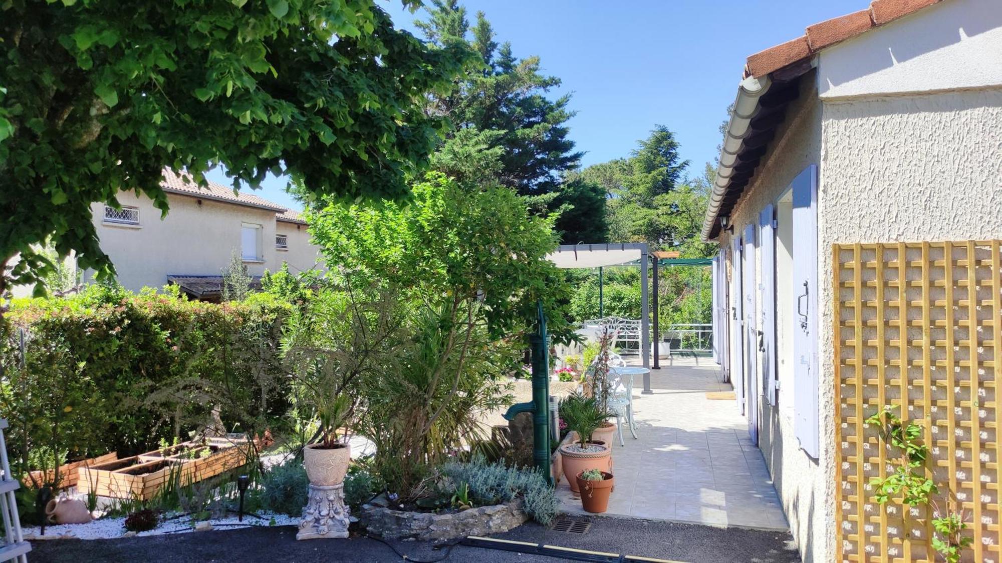 Le Jardin Des Rocailles - Villa 4 Chambres Climatisee Avec Piscine A Deux Pas D'Avignon Villeneuve-lès-Avignon Exterior foto